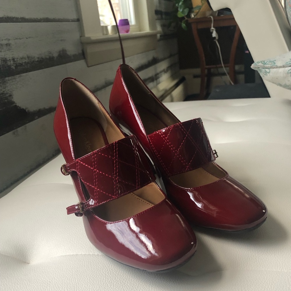 Calvin Klein women’s 7.5 red heels